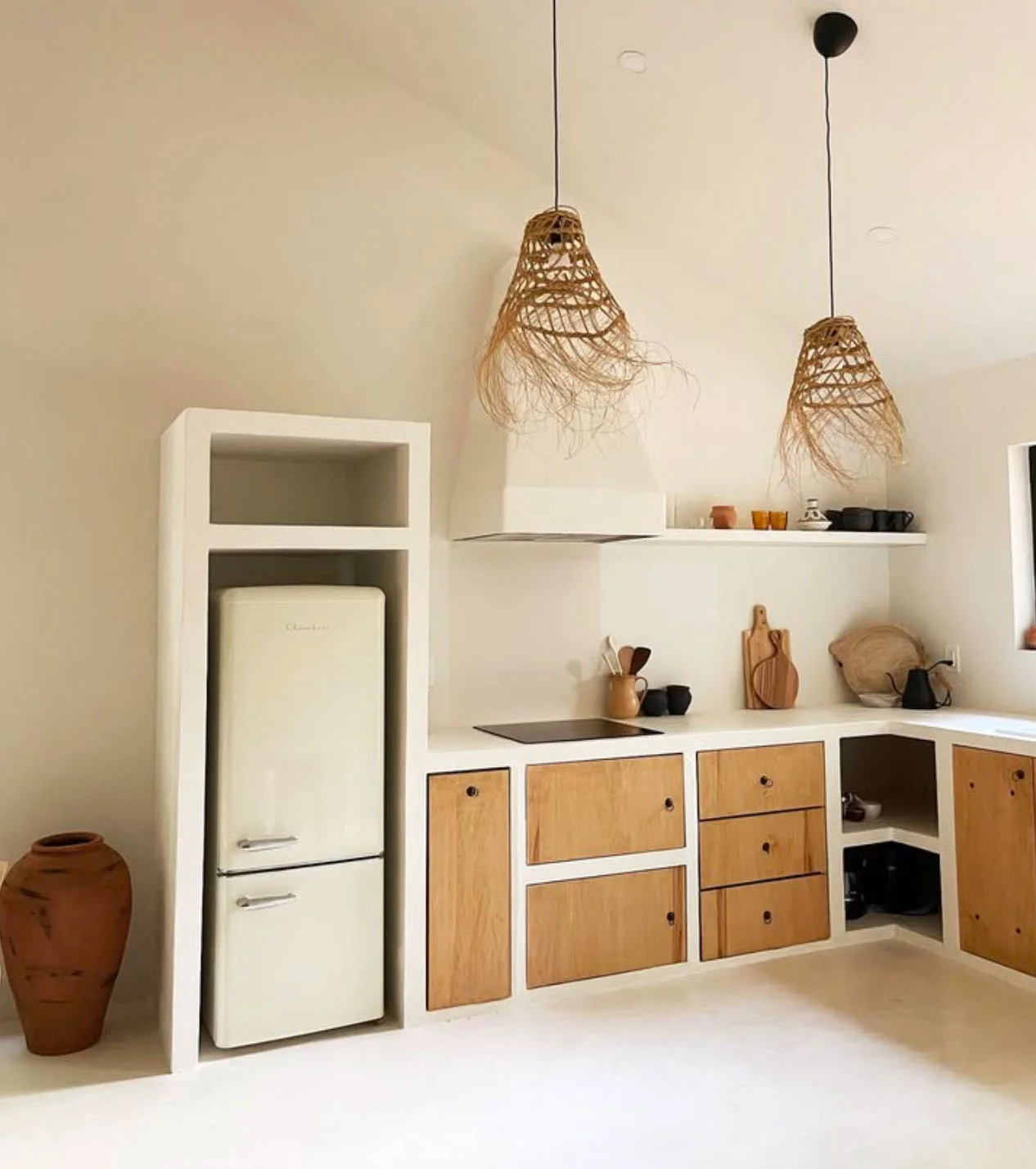 42604468.jpg Casablanca Conical Lampshade Ajouré – Handwoven Moroccan Esparto Grass Pendant - Image 1